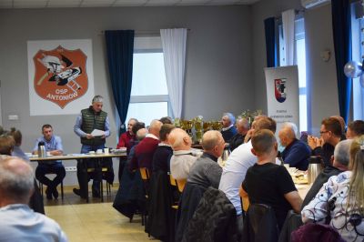 Hodowcy go%%C5%%82%%C4%%99bi (2)